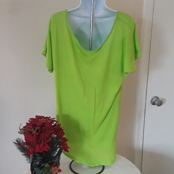 Decorated T-shirt - Picture 3 of 3